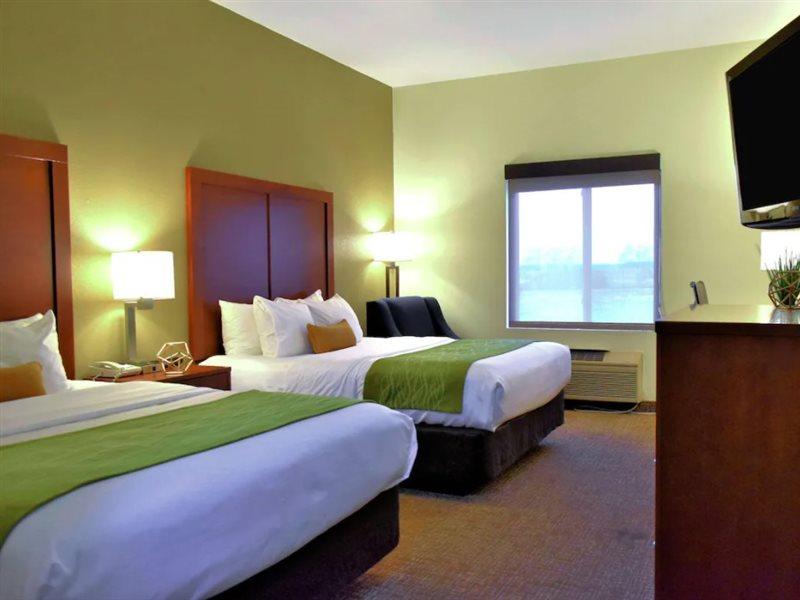 Comfort Inn & Suites Greenville I-70 Eksteriør billede