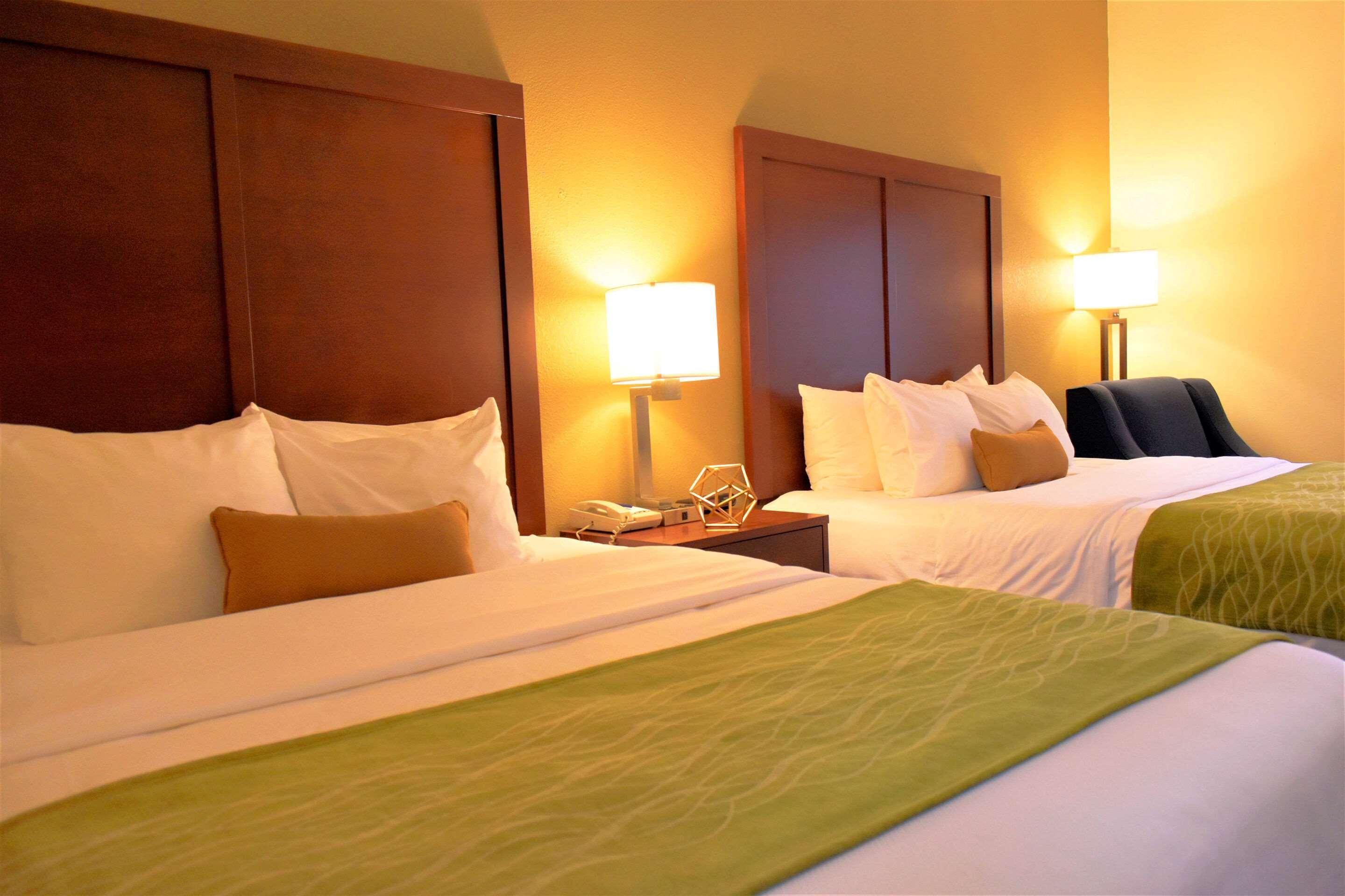 Comfort Inn & Suites Greenville I-70 Eksteriør billede