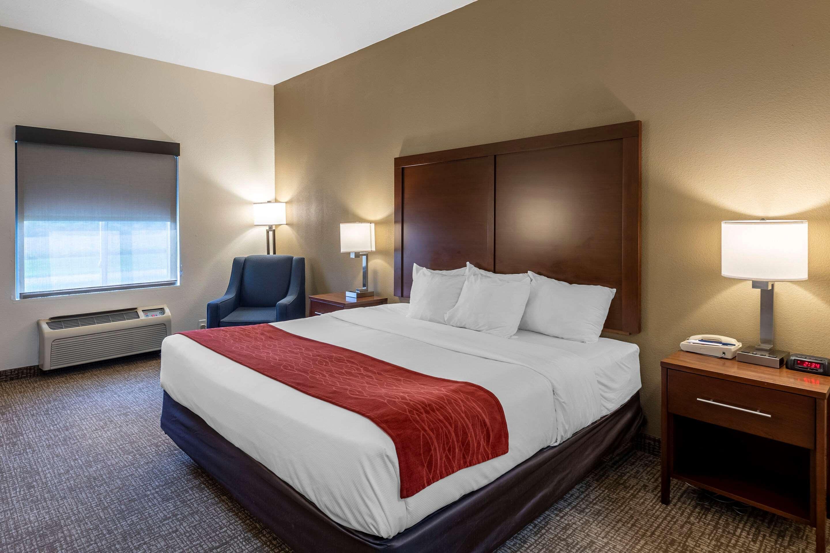 Comfort Inn & Suites Greenville I-70 Eksteriør billede