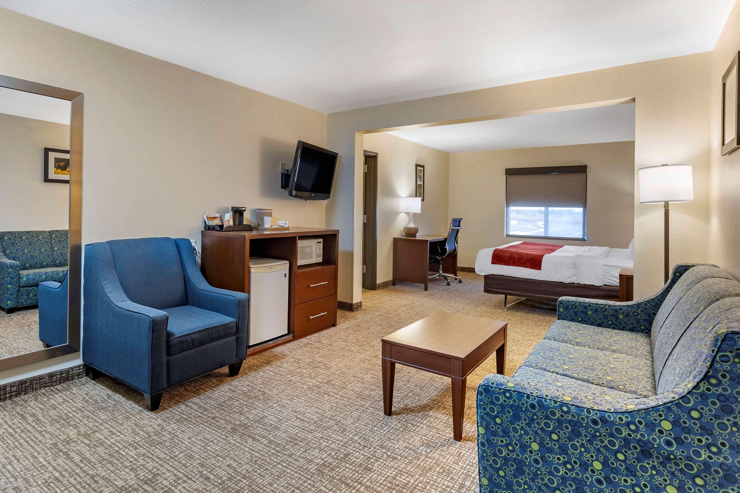 Comfort Inn & Suites Greenville I-70 Eksteriør billede