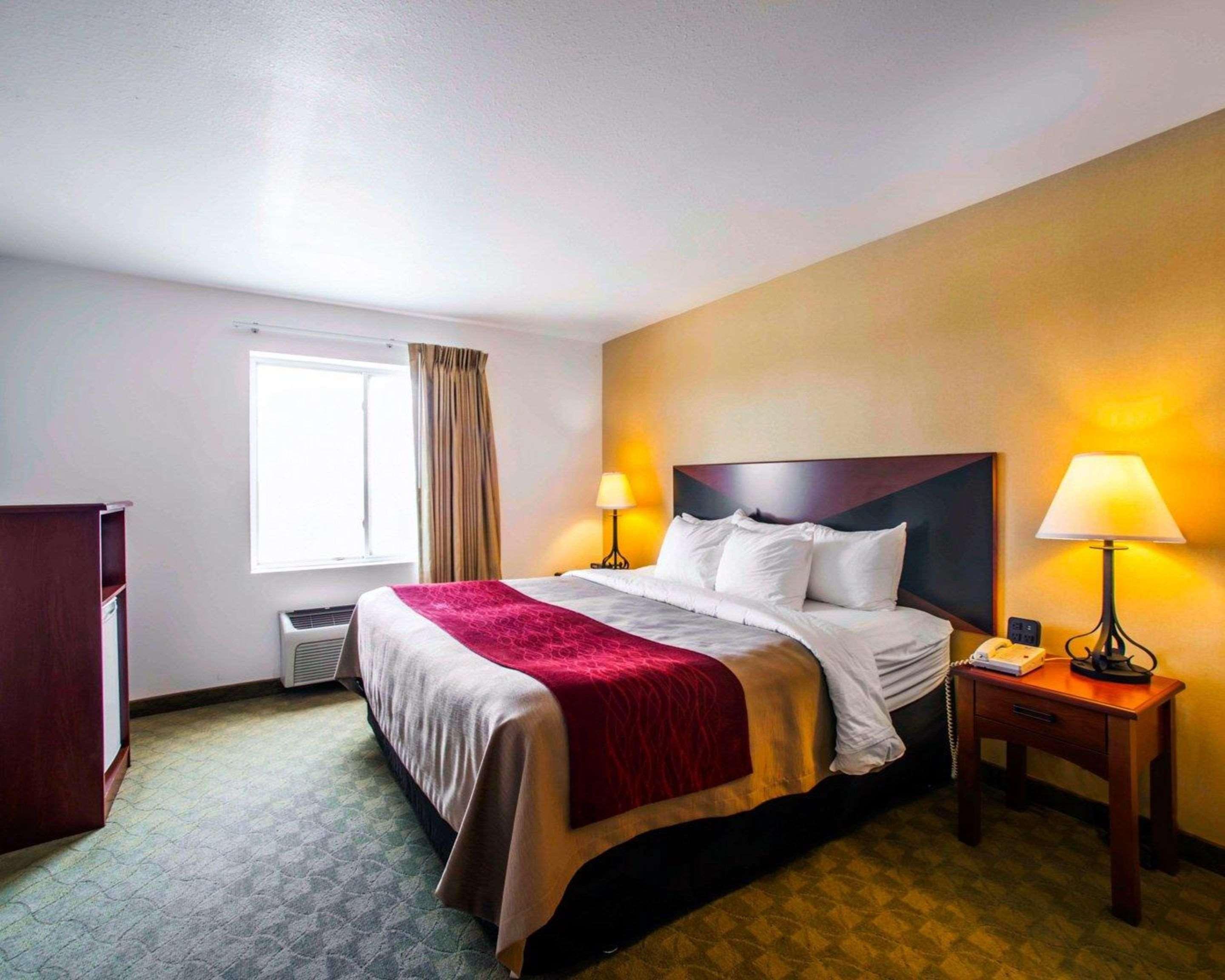 Comfort Inn & Suites Greenville I-70 Eksteriør billede