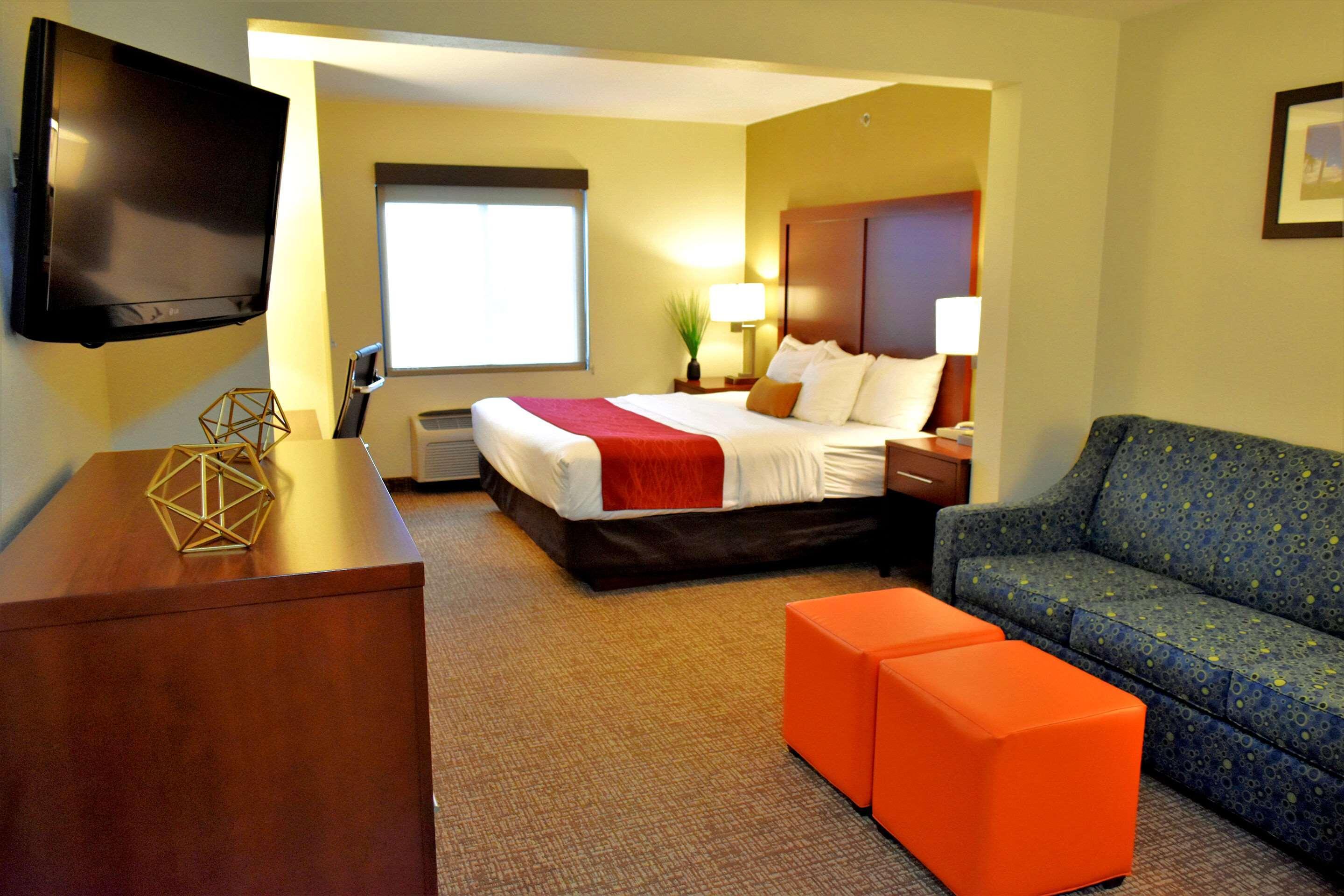 Comfort Inn & Suites Greenville I-70 Eksteriør billede
