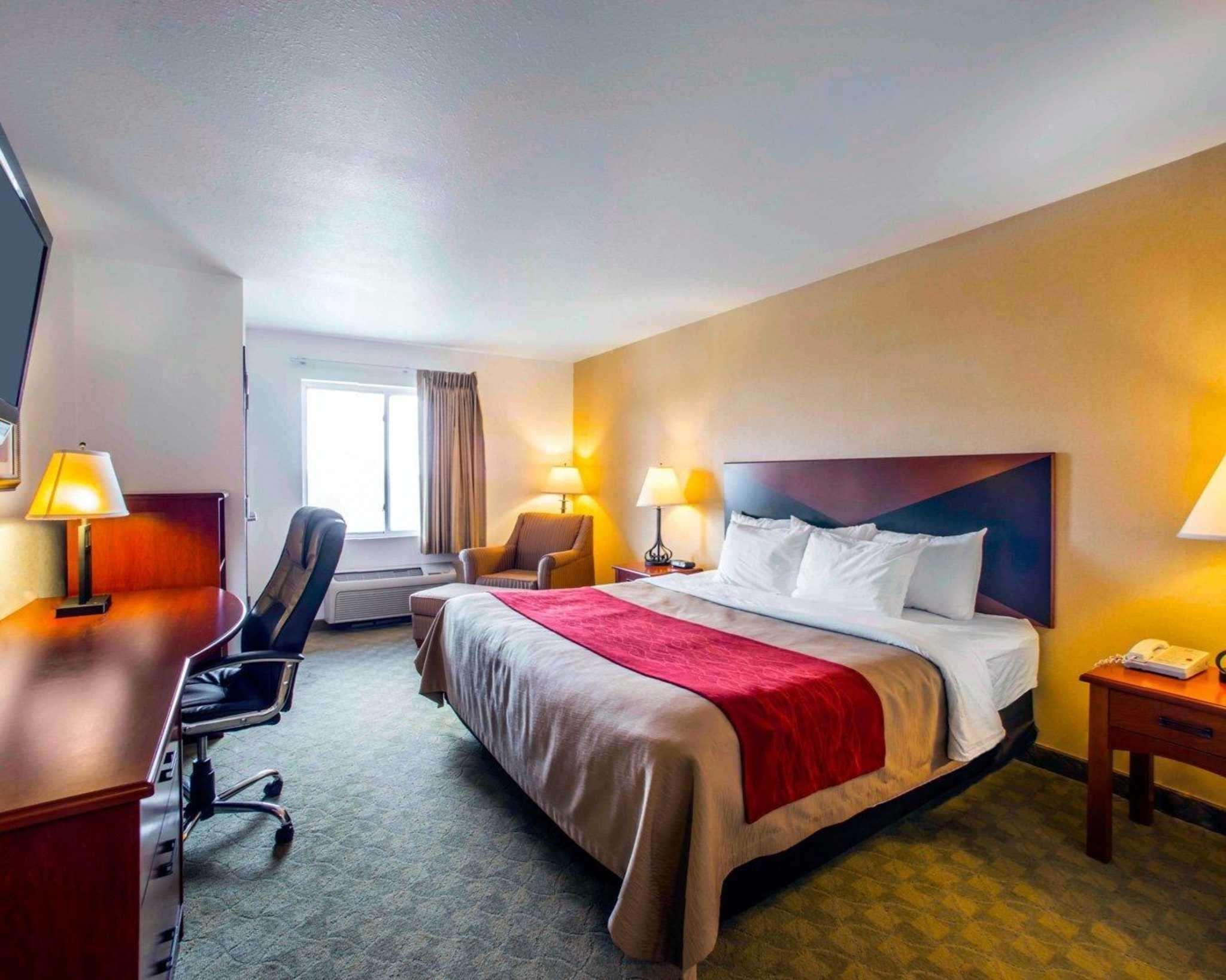 Comfort Inn & Suites Greenville I-70 Eksteriør billede