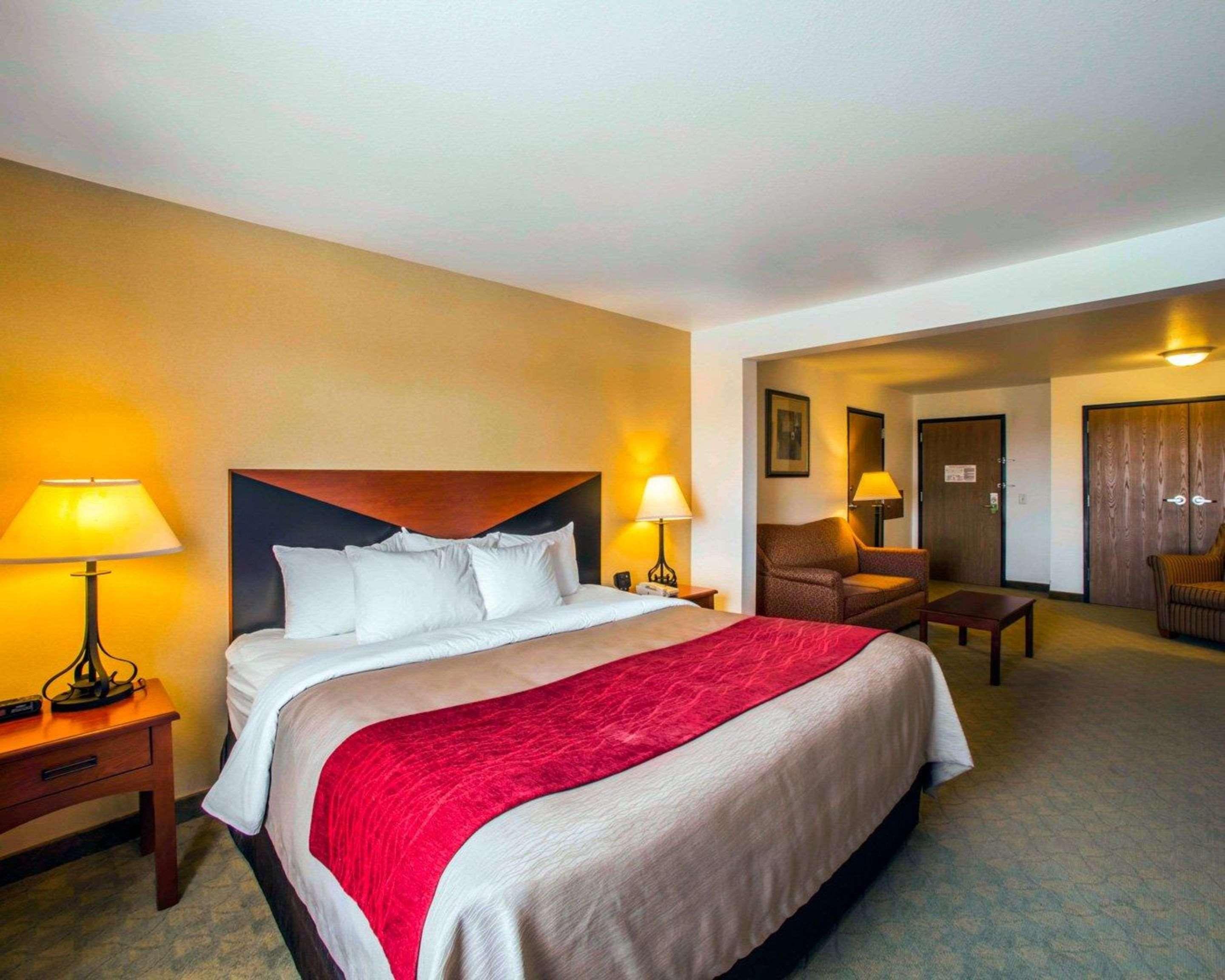 Comfort Inn & Suites Greenville I-70 Eksteriør billede