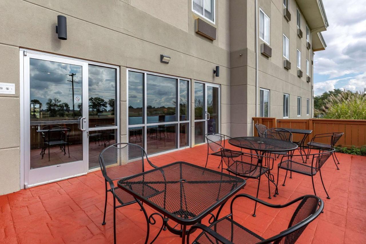 Comfort Inn & Suites Greenville I-70 Eksteriør billede